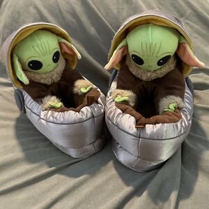 Kids House shoe Size12-13 Baby Yoda Grogu Hover Pod Slippers Gap Star Wars
